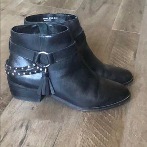 Women’s Chinese Laundry Boots
